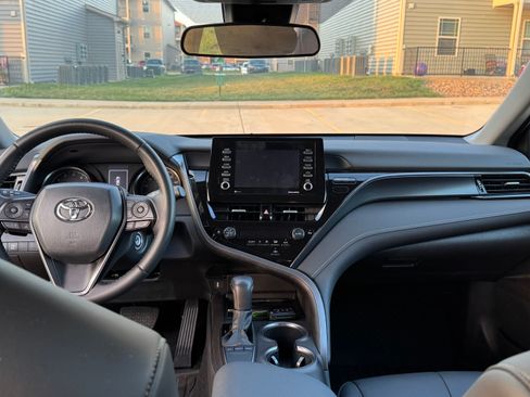 Used 2022 Toyota Camry SE FWD image 14