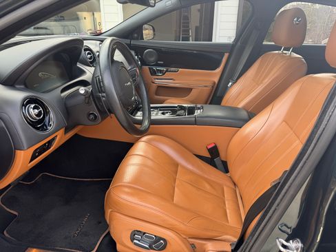 Used 2014 Jaguar XJ R image 14