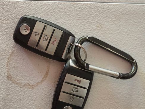 Used 2016 Kia Optima EX image 17