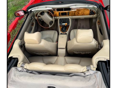 Used 2002 Jaguar XK8 Convertible image 18
