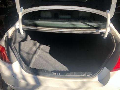 Used 2011 BMW 550i Sedan image 11