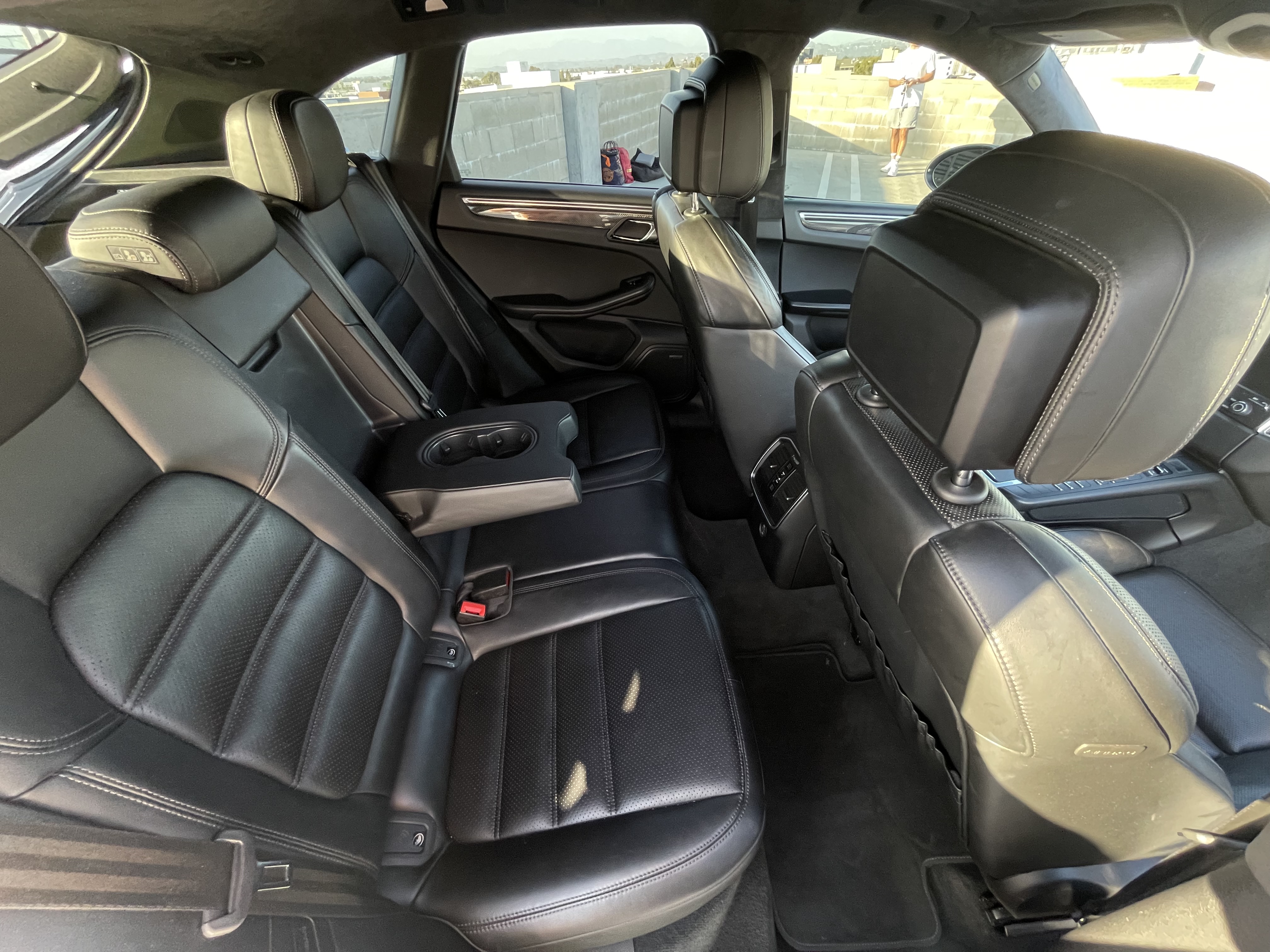 Used 2018 Porsche Macan Turbo AWD/4WD image 6