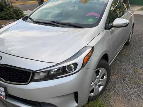 Used 2017 Kia Forte LX FWD image 6