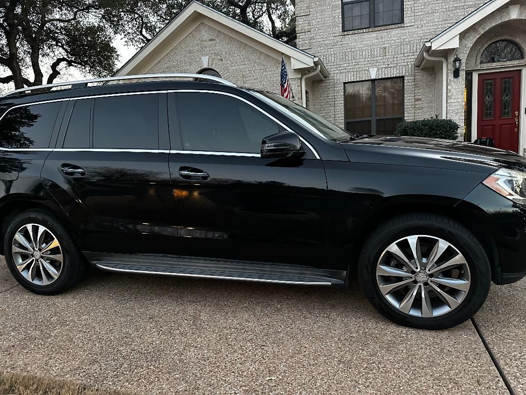 Used 2015 Mercedes-Benz GL 450 4MATIC image 4
