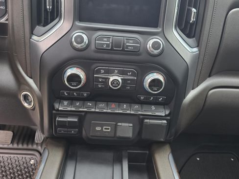 Used 2023 GMC Sierra 2500 Denali w/ Denali Ultimate Package image 15