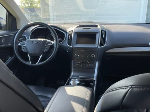 Used 2020 Ford Edge SEL w/ Cold Weather Package AWD/4WD image 12