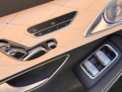 Used 2016 Mercedes-Benz Maybach S 600 image 20