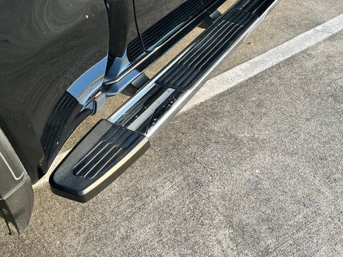 Used 2020 GMC Sierra 1500 4x4 Crew Cab w/ Sierra Value Package image 8