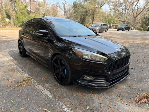 Used 2016 Ford Focus ST image 10
