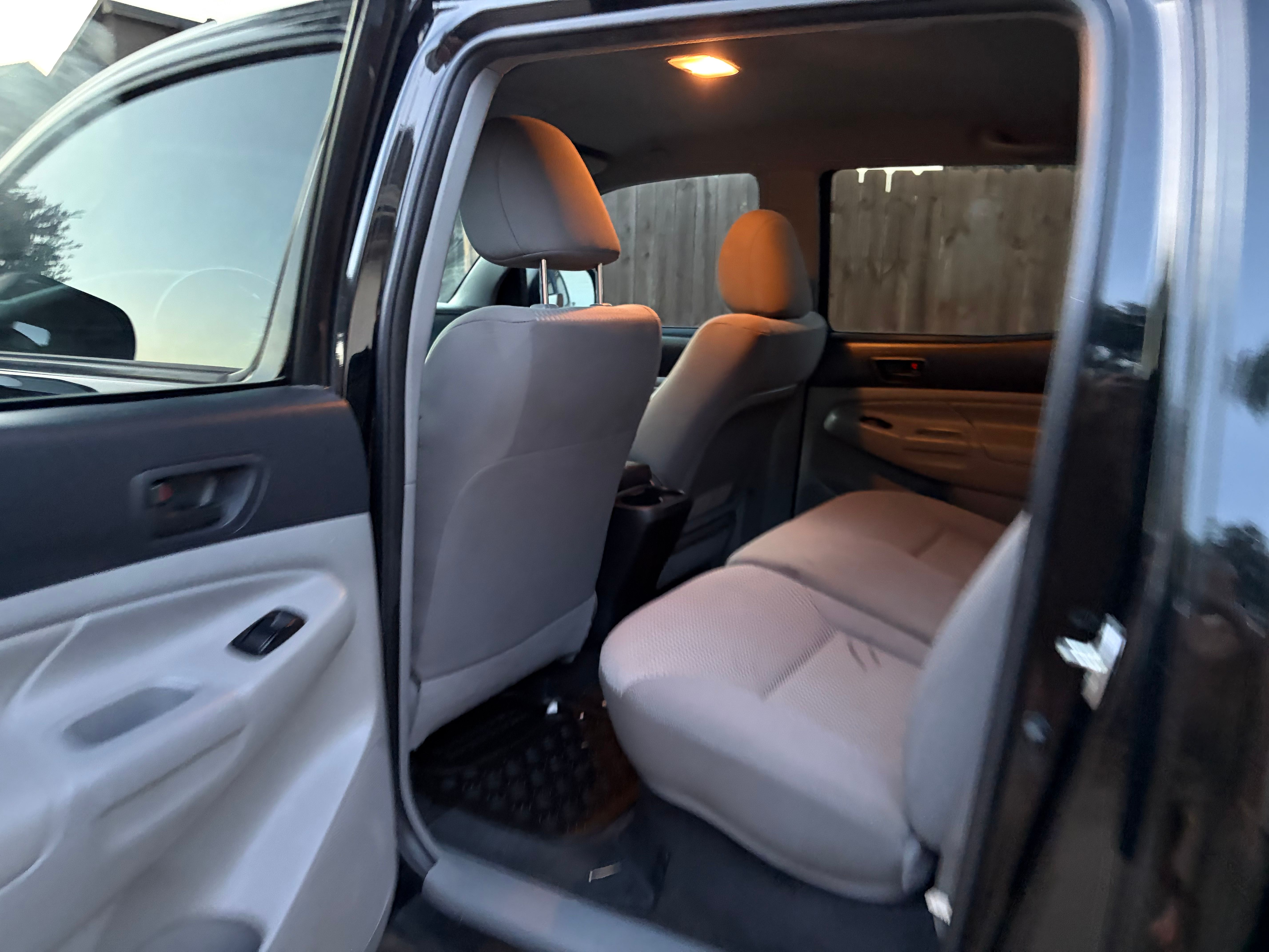 Used 2013 Toyota Tacoma PreRunner w/ SR5 Pkg RWD image 21