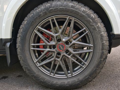 Used 2015 Land Rover LR4 HSE AWD/4WD image 22