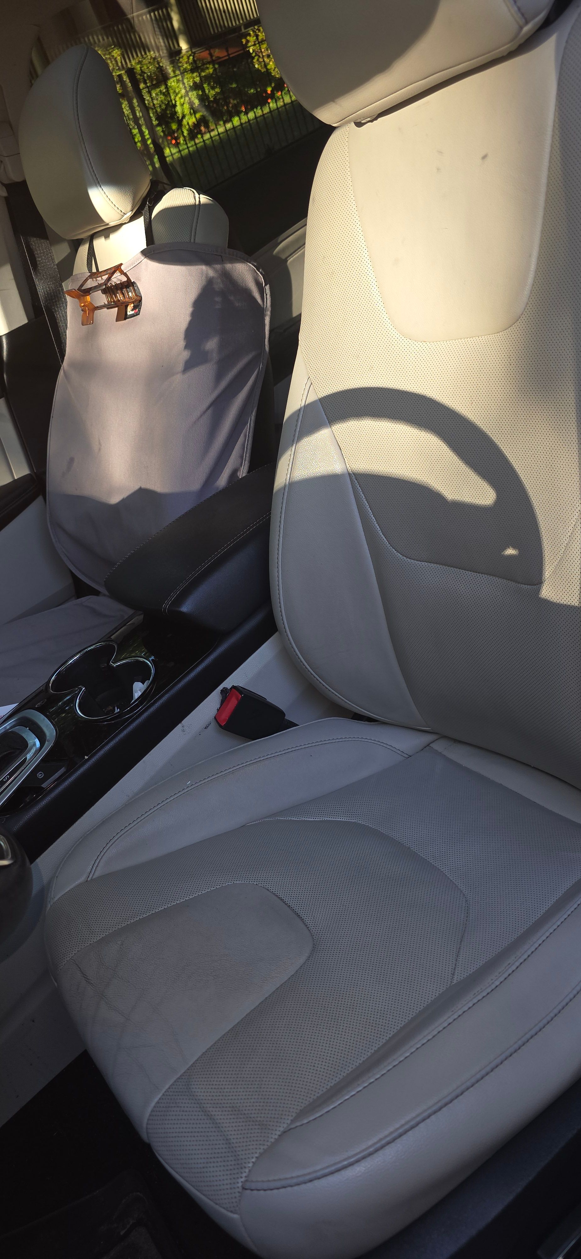 Used 2018 Ford Edge Titanium w/ Equipment Group 301A FWD image 16