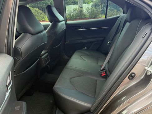 Used 2021 Toyota Camry XSE image 10