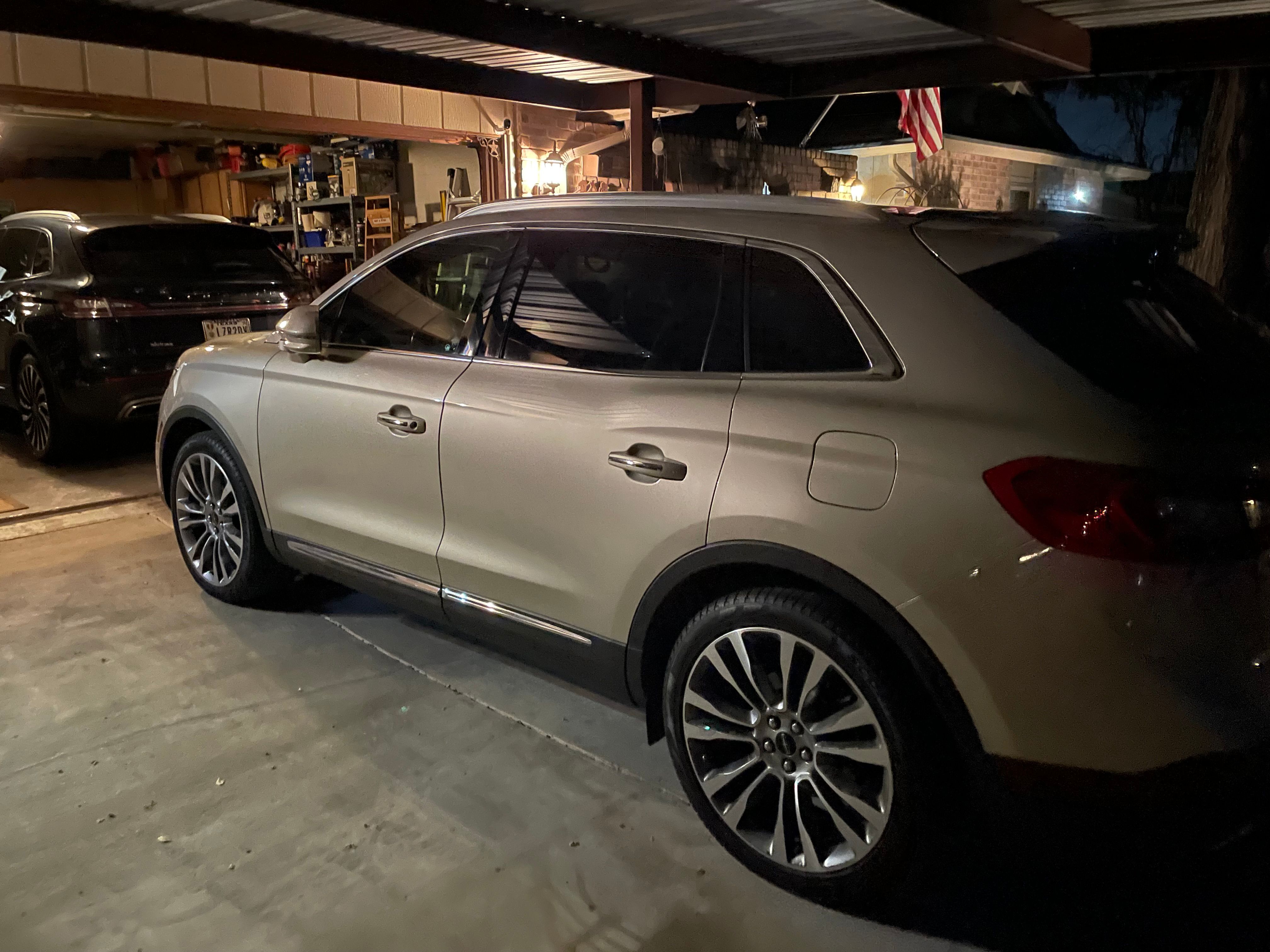 Used 2017 Lincoln MKX Reserve FWD image 8