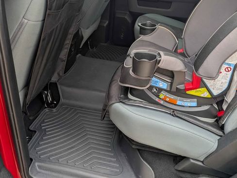 Used 2018 RAM 1500 Classic SLT w/ Luxury Group image 10