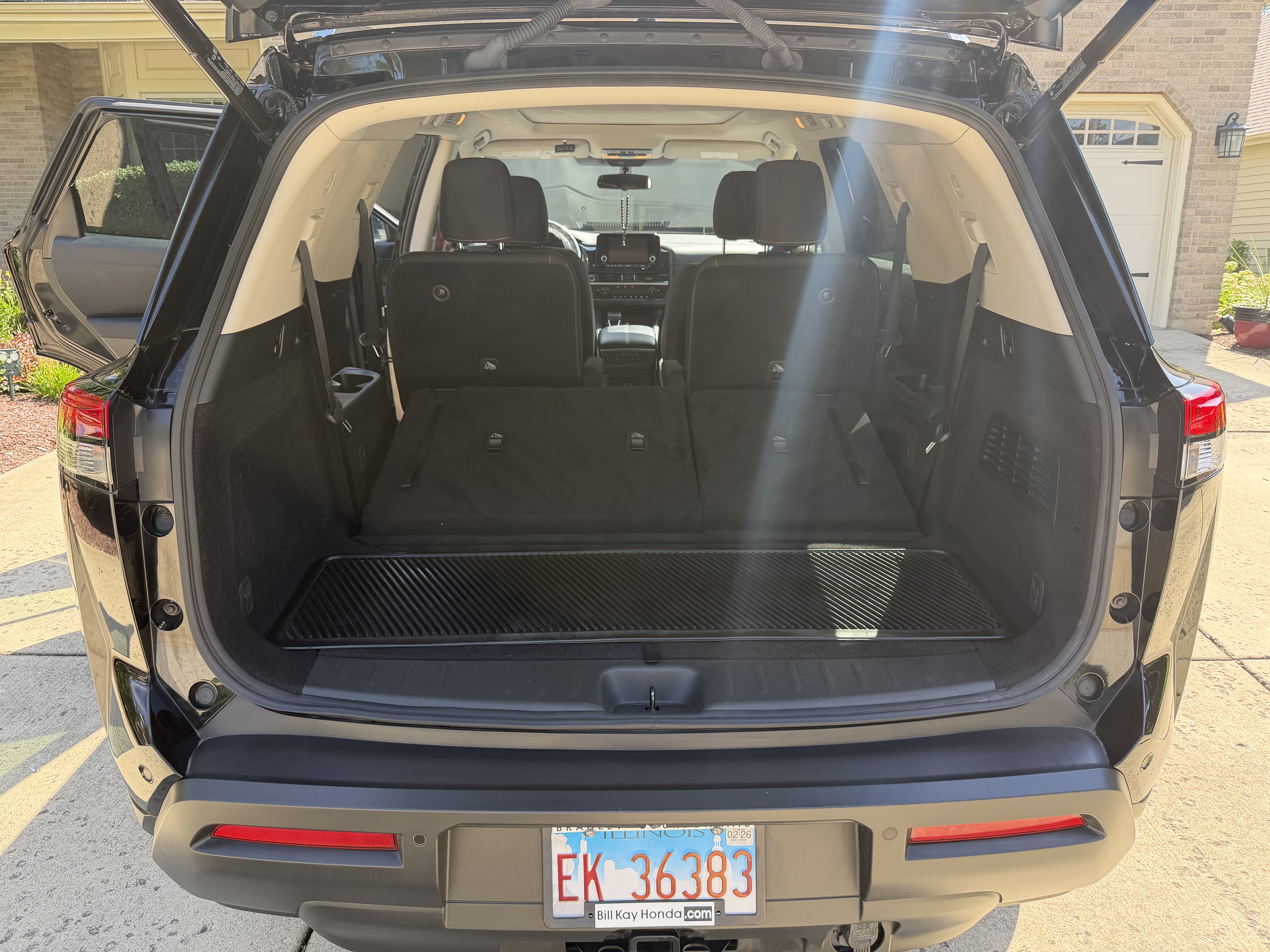 Used 2023 Nissan Pathfinder SV w/ SV Premium Package AWD/4WD image 5