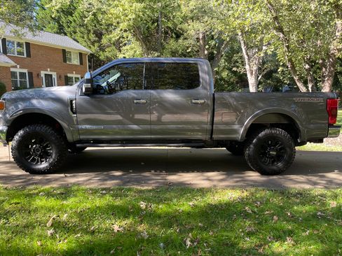 Used 2021 Ford F250 XLT w/ Tremor Off-Road Package image 23