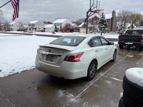 Used 2015 Nissan Altima 2.5 S w/ Special Edition Package image 4