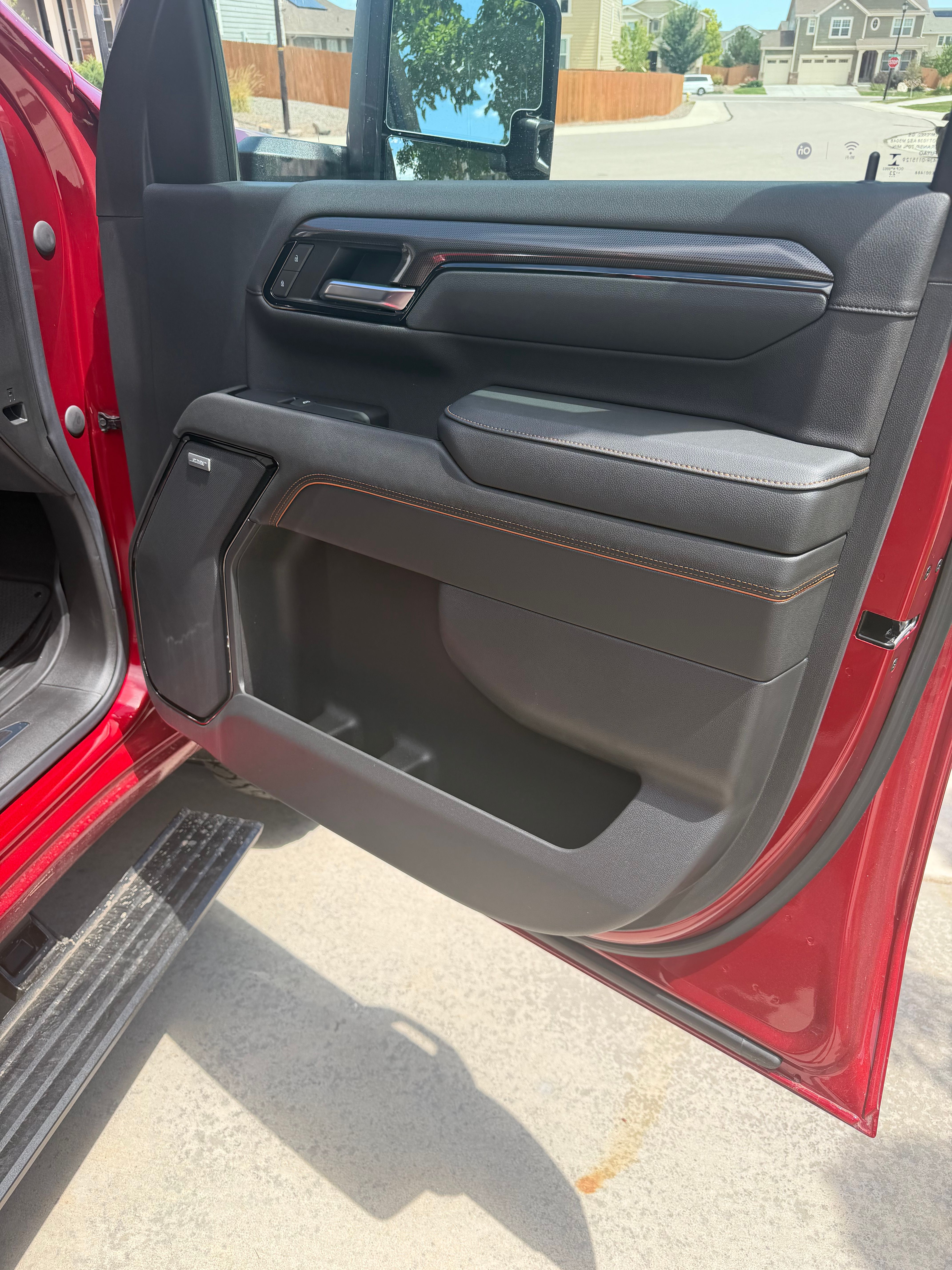 Used 2024 GMC Sierra 2500 AT4 w/ AT4 Premium Plus Package AWD/4WD image 13