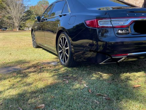 Used 2020 Lincoln Continental Reserve w/ Rear Seat Amenities Package image 4