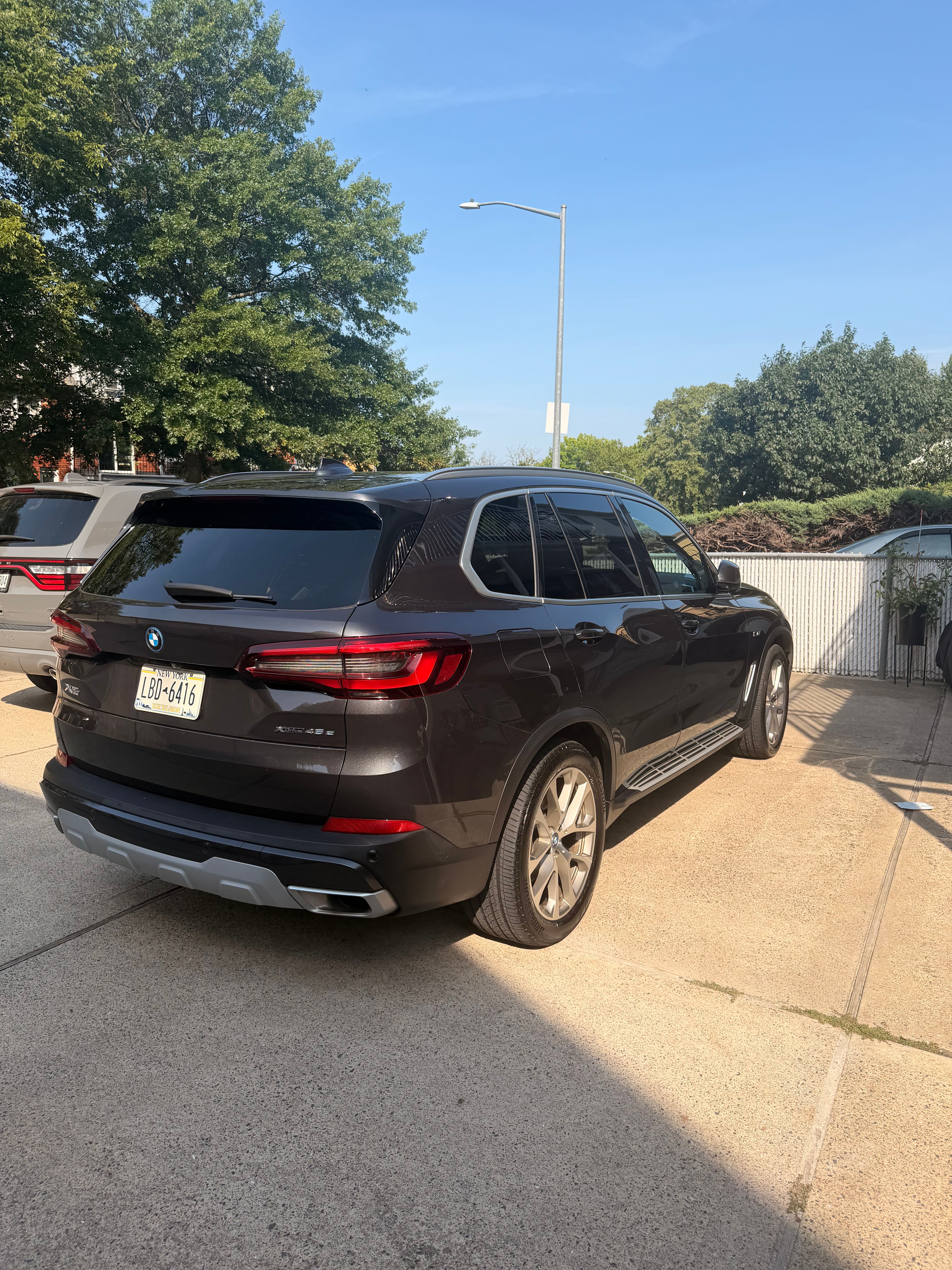 Used 2023 BMW X5 xDrive45e AWD/4WD image 6