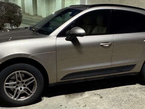 Used 2018 Porsche Macan Sport Edition image 10