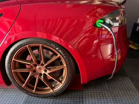 Used 2017 Tesla Model S 75 RWD image 27