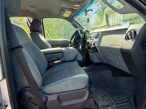 Used 2011 Ford F250 XLT AWD/4WD image 11