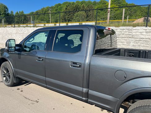 Used 2019 Ford F150 XLT w/ Equipment Group 302A Luxury AWD/4WD image 4