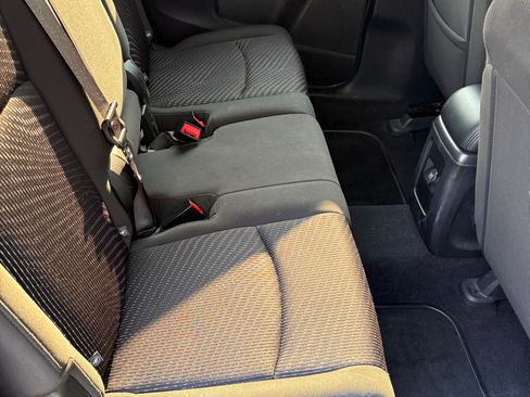 Used 2016 Dodge Journey SE w/ Flexible Seating Group FWD image 12