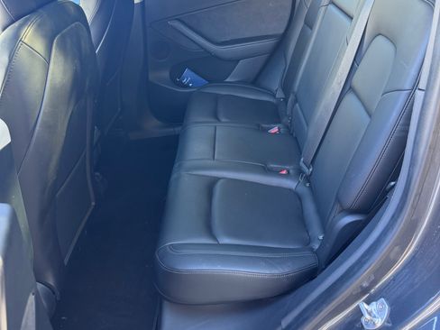 Used 2020 Tesla Model Y Long Range image 12