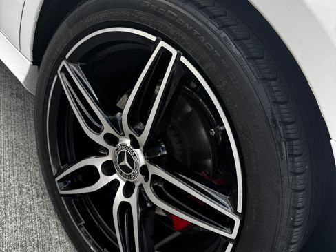 Used 2019 Mercedes-Benz E 300 image 19