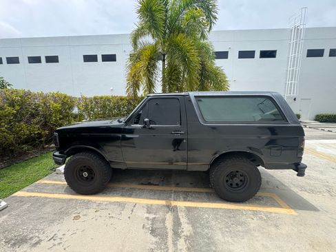 Used 1994 Ford Bronco AWD/4WD image 3
