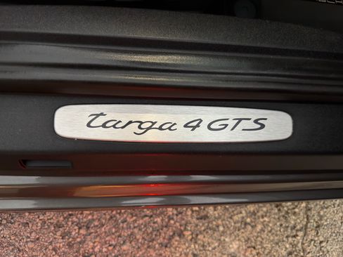 Used 2019 Porsche 911 Targa 4 GTS image 21