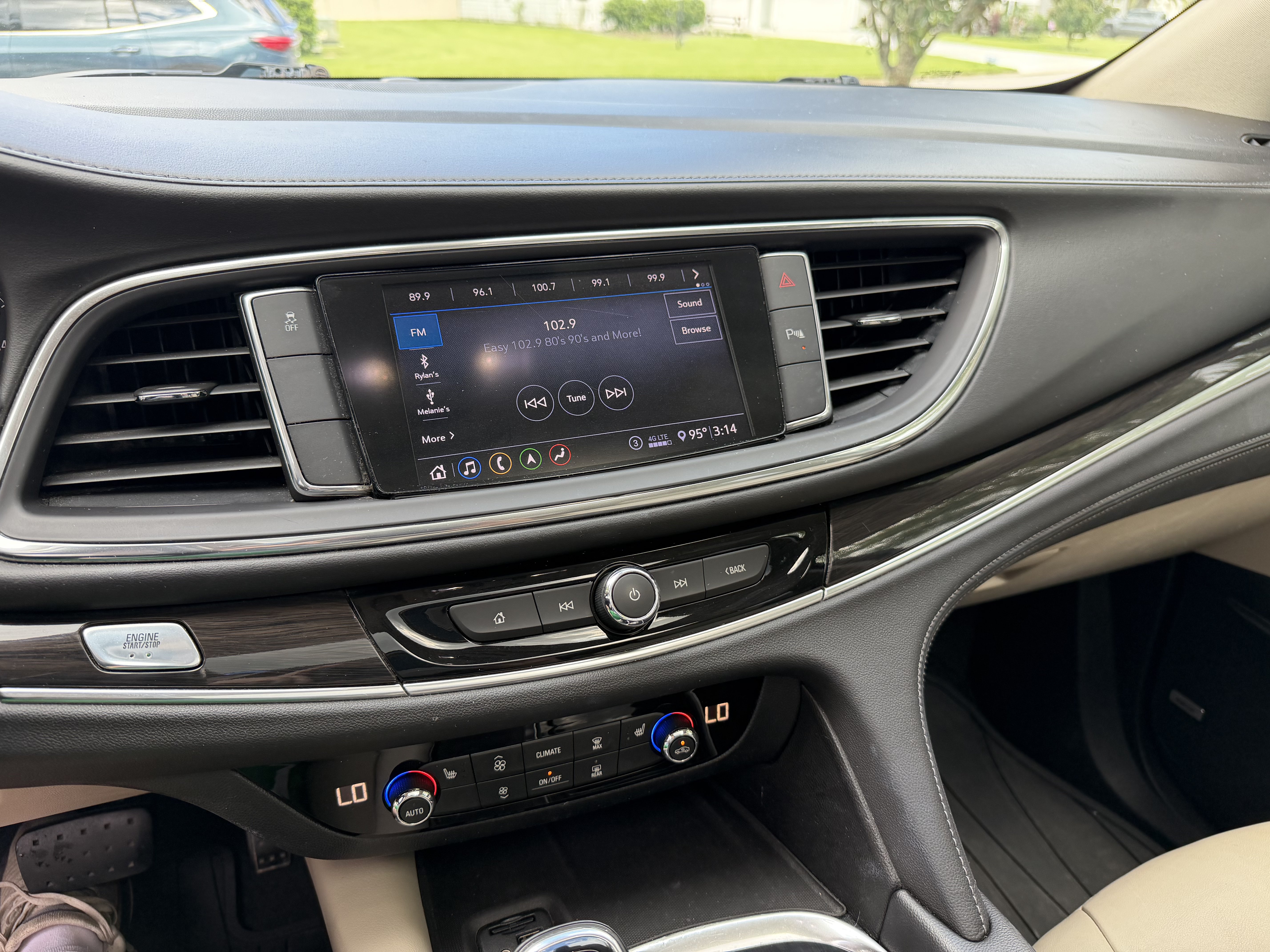Used 2020 Buick Enclave Essence w/ Sound and Sites Package FWD image 6