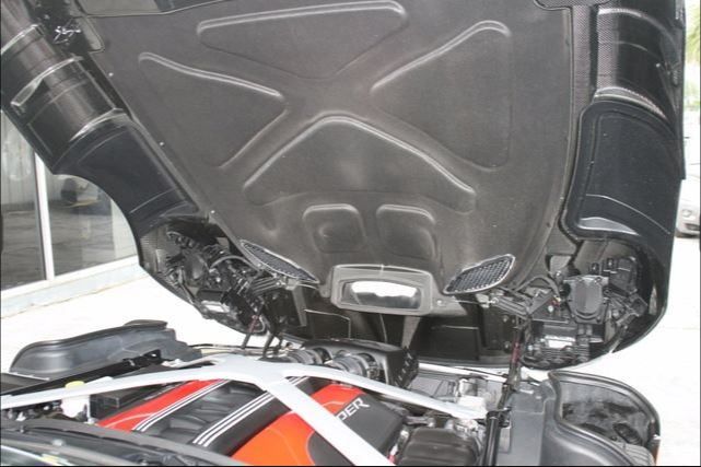 Used 2013 SRT Viper GTS w/ GTS Laguna Interior Pkg RWD image 9