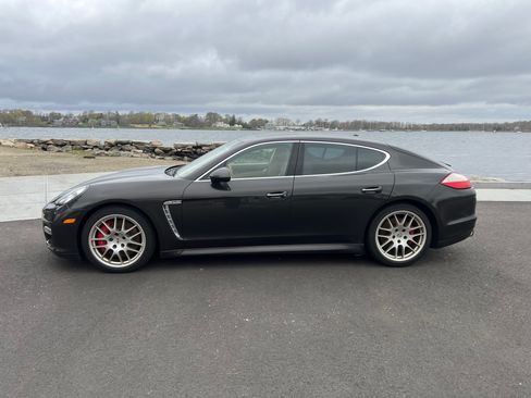 Used 2011 Porsche Panamera Turbo image 4