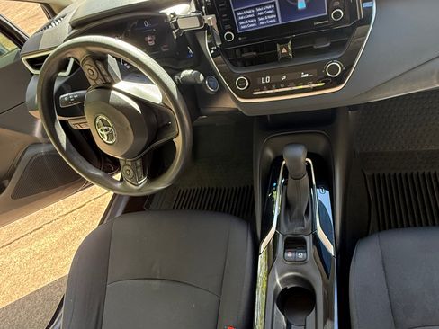 Used 2022 Toyota Corolla LE FWD image 24