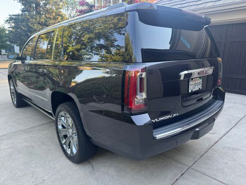 Used 2016 GMC Yukon XL Denali w/ Open Road Package AWD/4WD image 9