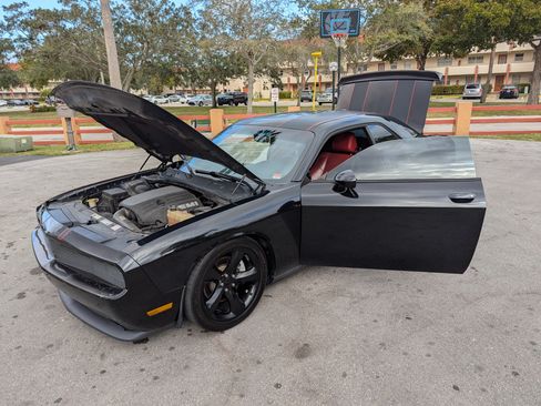 Used 2014 Dodge Challenger R/T Plus image 13