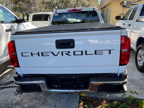 Used 2022 Chevrolet Colorado W/T image 5
