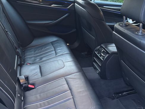 Used 2018 BMW 530e RWD image 16