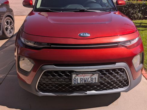 Used 2020 Kia Soul S image 1