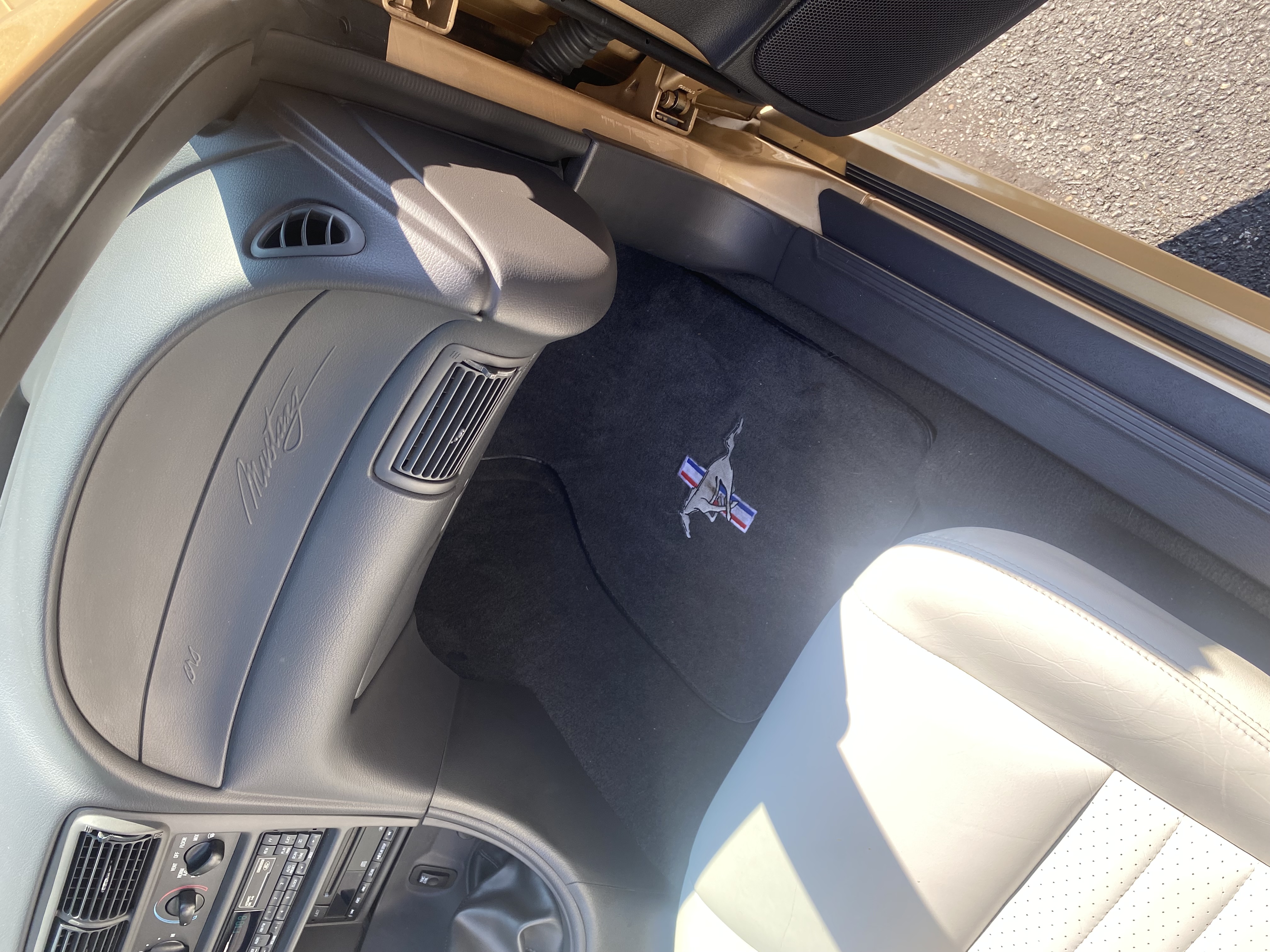Used 2000 Ford Mustang GT RWD image 17