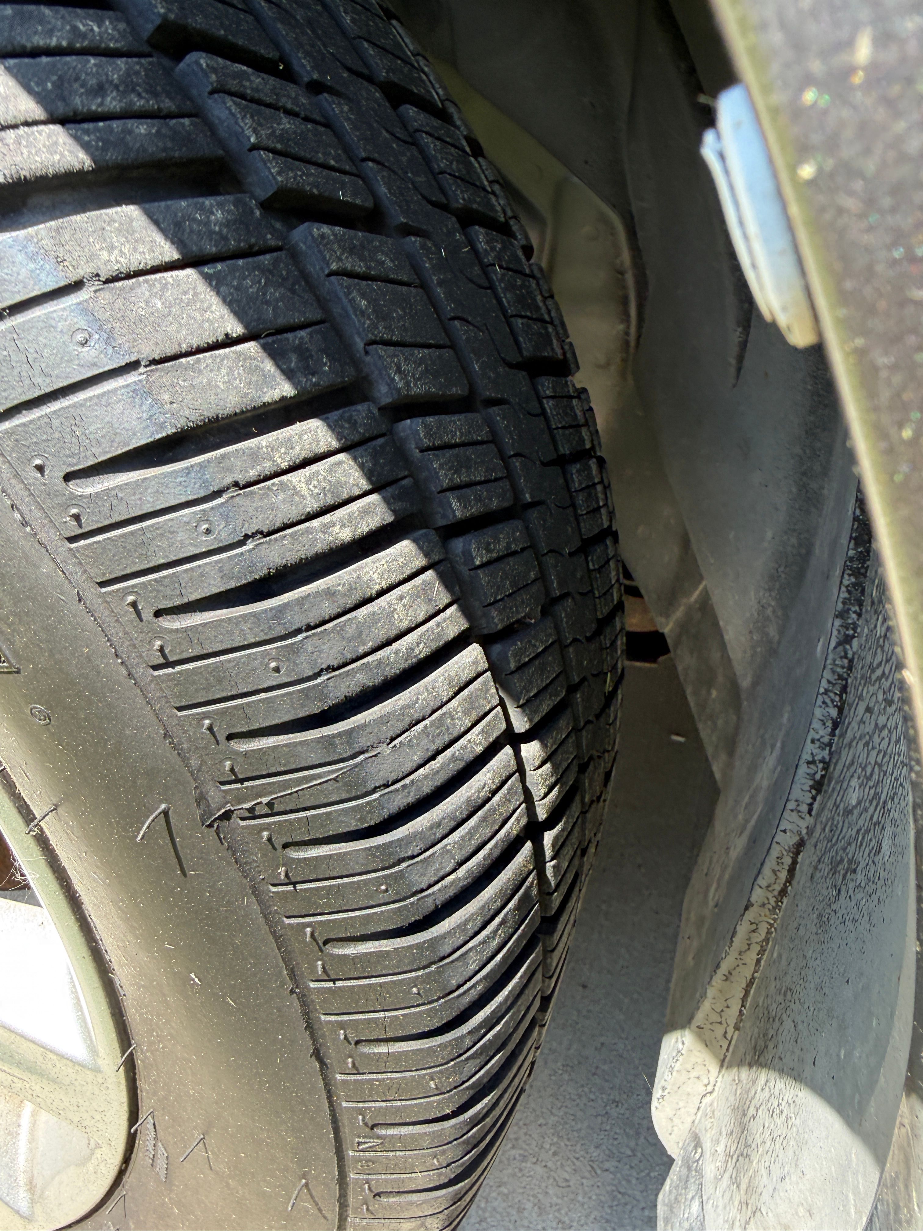 Used 2013 Chrysler 200 Touring FWD image 20