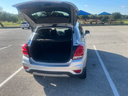 Used 2019 Chevrolet Trax LT image 10