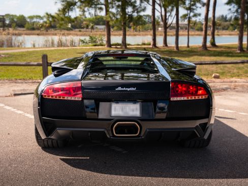 Used 2009 Lamborghini Murcielago LP 640 image 16
