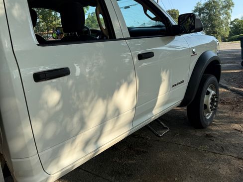 Used 2019 RAM 5500 Tradesman w/ Electrical Accessory Group AWD/4WD image 6