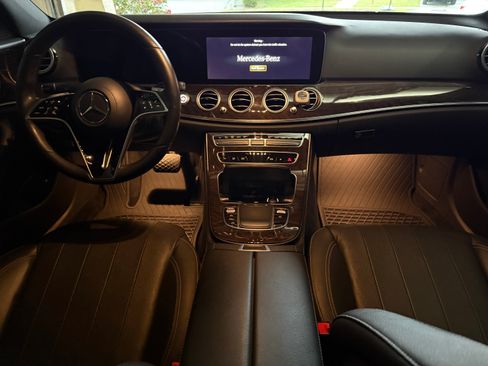Used 2021 Mercedes-Benz E 350 Sedan image 16