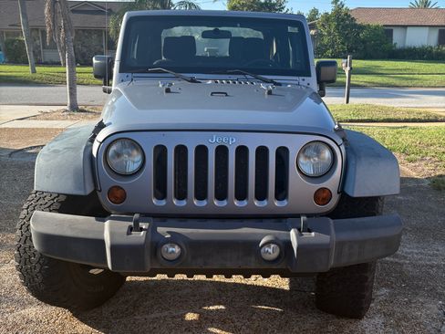 Used 2013 Jeep Wrangler Sport AWD/4WD image 5